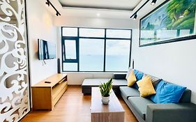 Beachfront Hon Chong Nha Trang Apartment